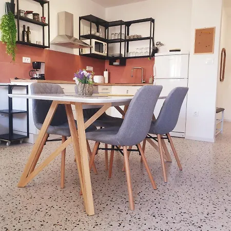 Center + Balcony Apartman *