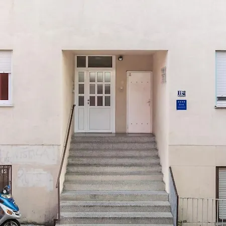 Center + Balcony