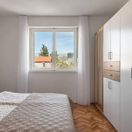 Center + Balcony