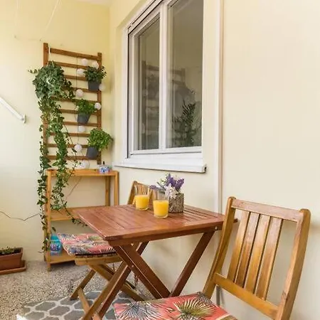 Center + Balcony Apartman